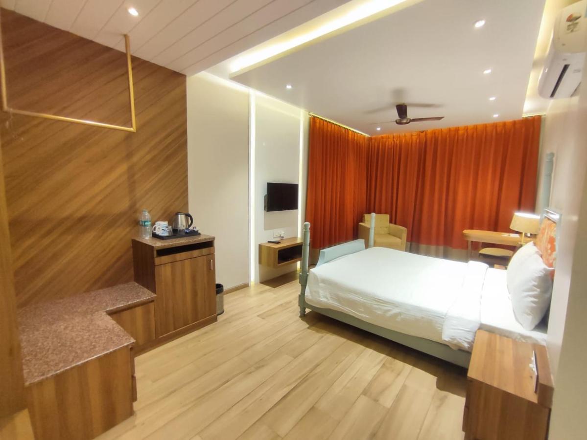 Alwar Vanyaevilas Ngoại thất bức ảnh
